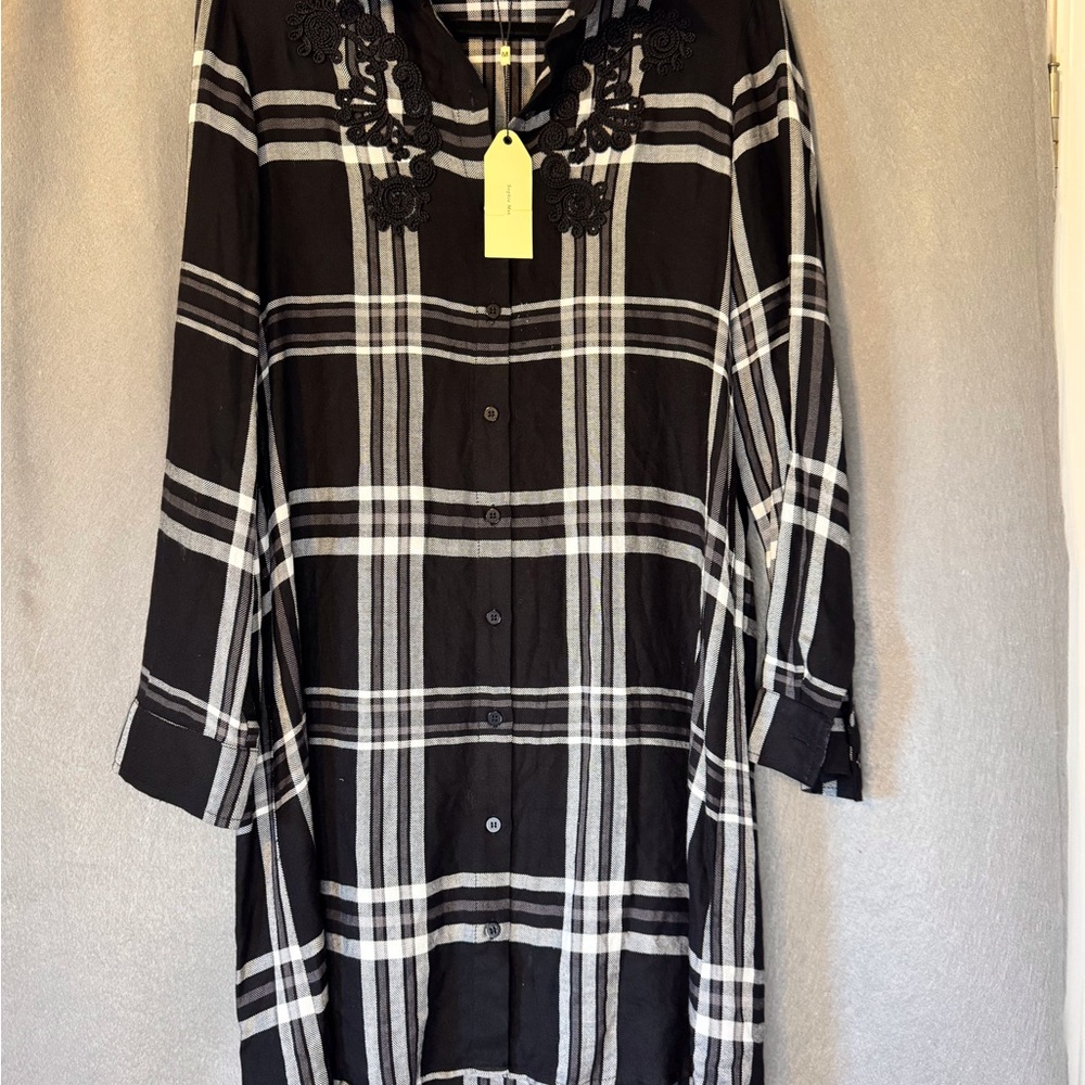 Sophie Max Black and White Plaid Midi Dress. NWT